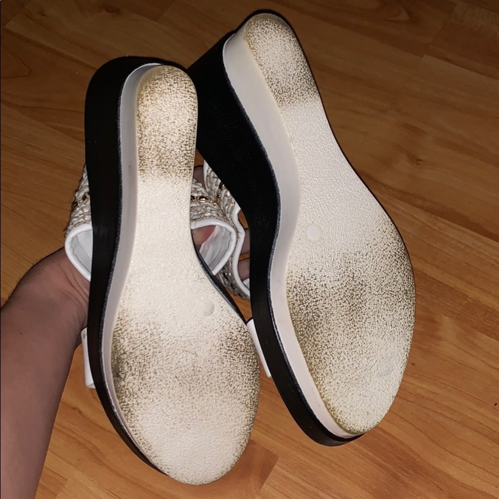 Italian Shoemakers black & white wedge heels 8 - Picture 4 of 4